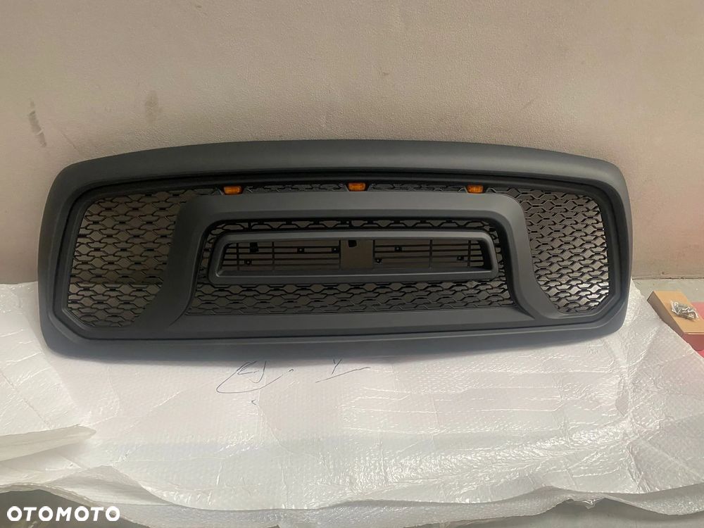 Grill Dodge Ram 1500 2006-2008 - 1
