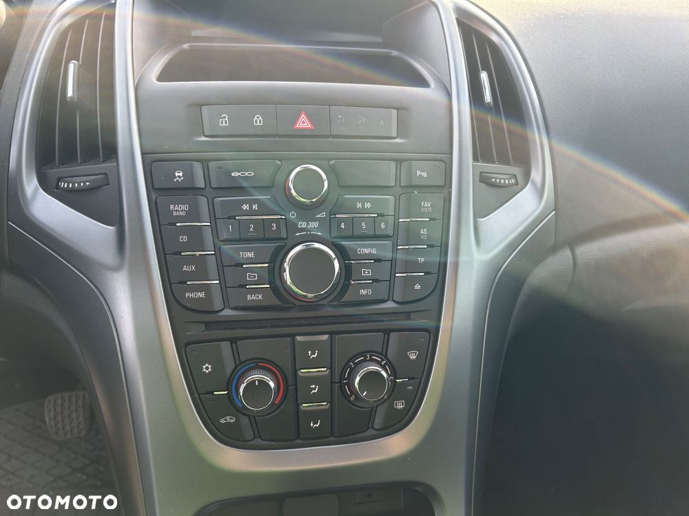 Opel Astra 1.4 T Active - 24