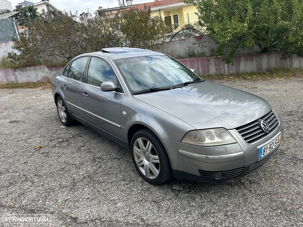 VW Passat 1.9 TDi Highline - 13