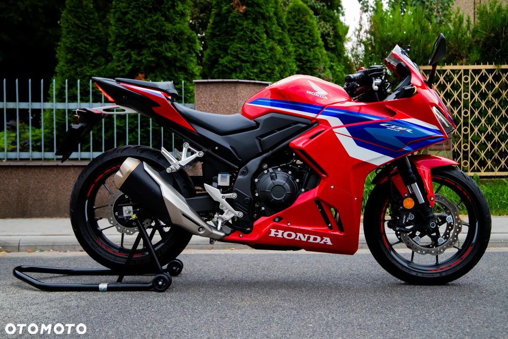 Honda CBR - 13