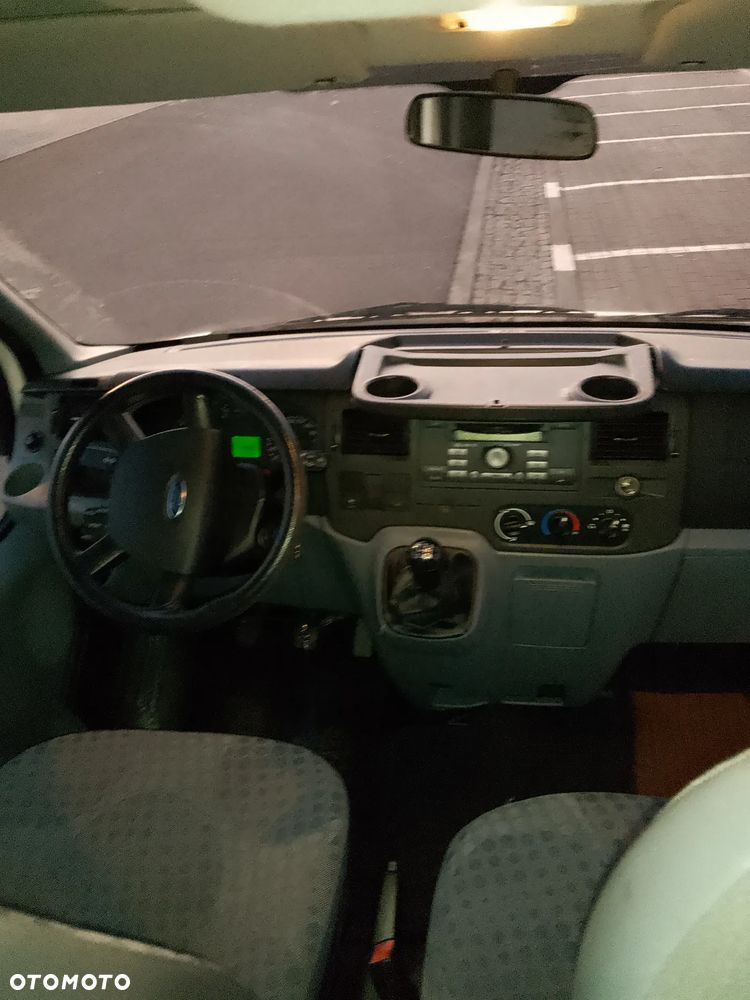 Ford Transit - 11