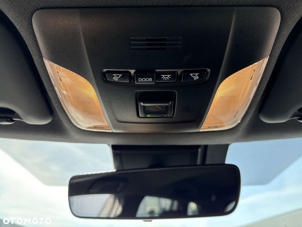 Toyota Corolla 2.0 Hybrid Comfort - 22