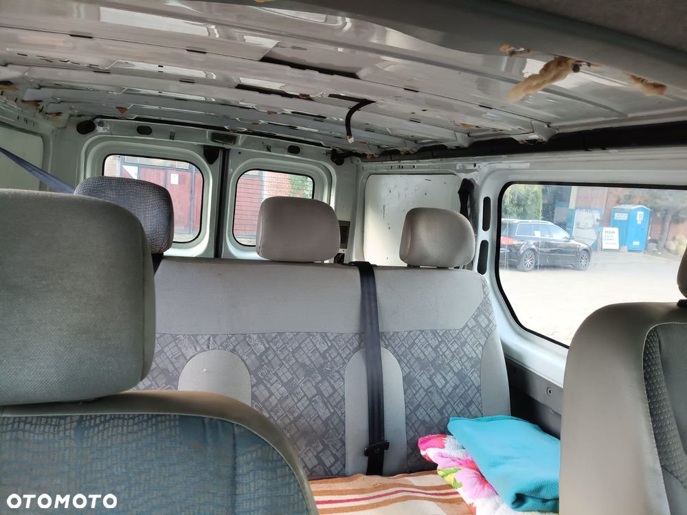 Renault Trafic - 12