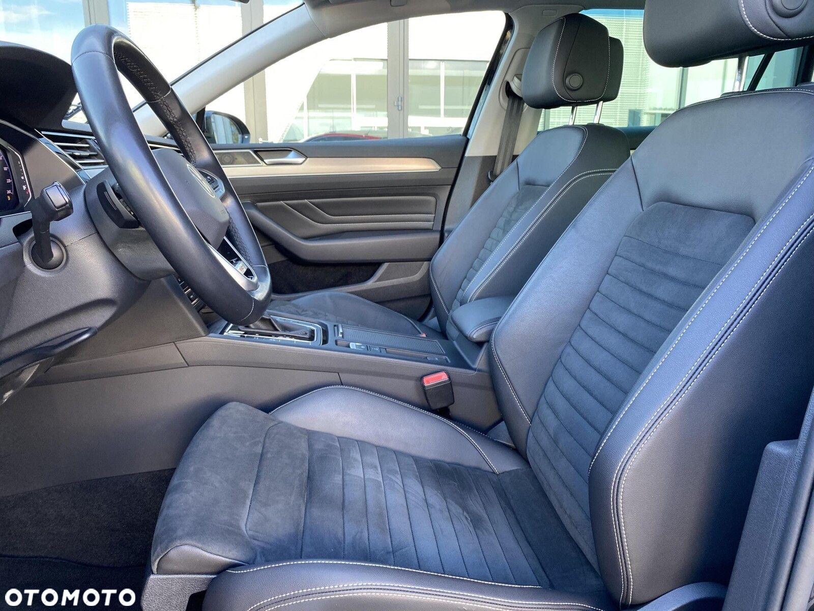 Volkswagen Passat 2.0 TDI 4Mot Elegance DSG - 9