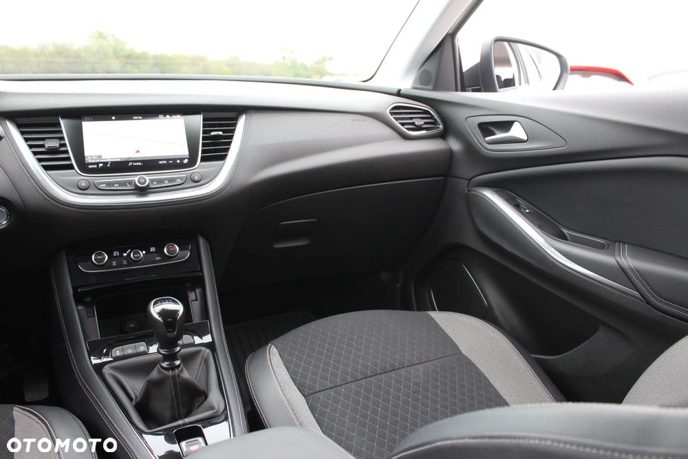 Opel Grandland X 1.2 Start/Stop INNOVATION - 23