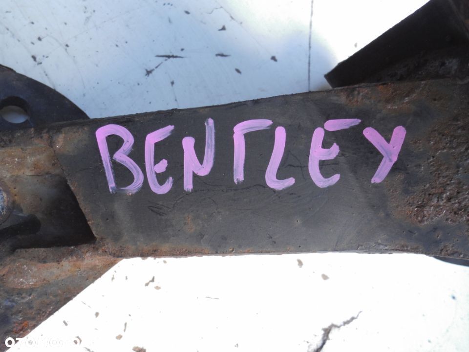 Uchwyt wspornika mocowania silnika lewego kierowcy Bentley Continental GT 03-10  3W0199307B - 3