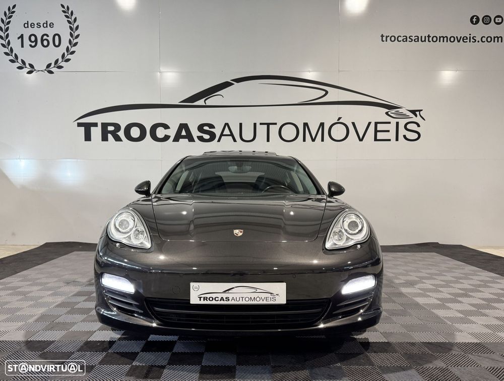 Porsche Panamera - 4