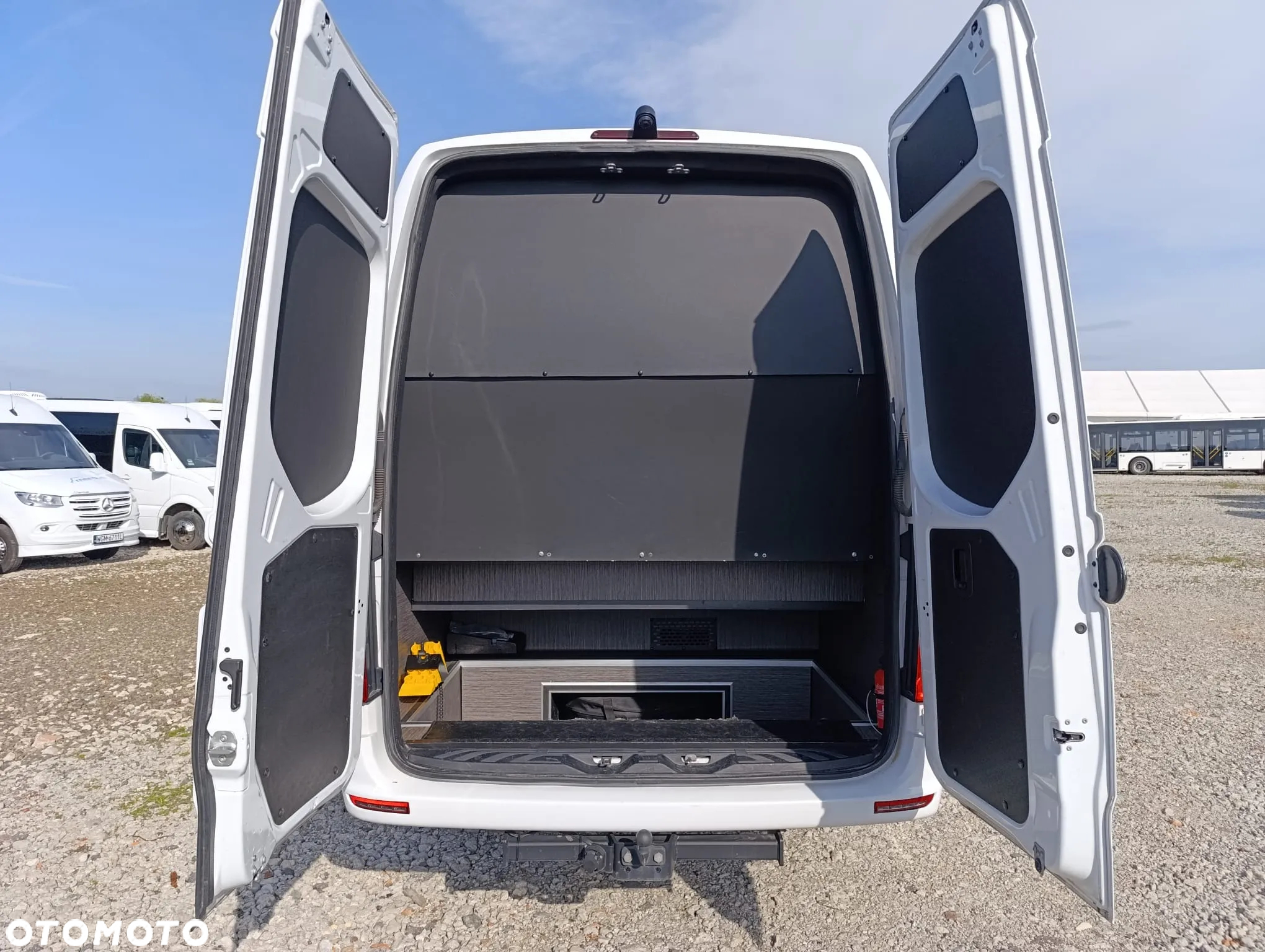 Mercedes-Benz Sprinter 517 - 7