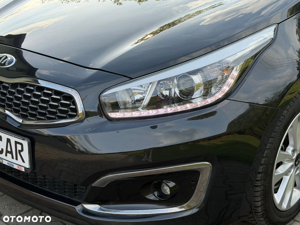 Kia Ceed 1.6 GDI ISG Platinum Edition - 11