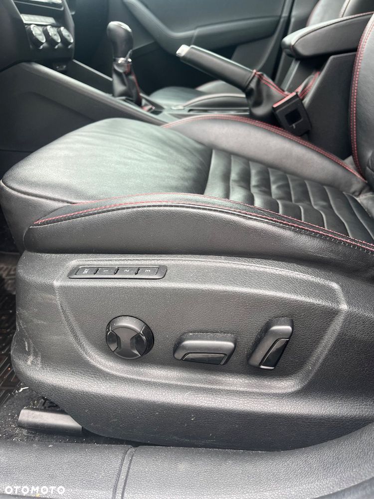 Skoda Octavia 2.0 TSI RS - 11