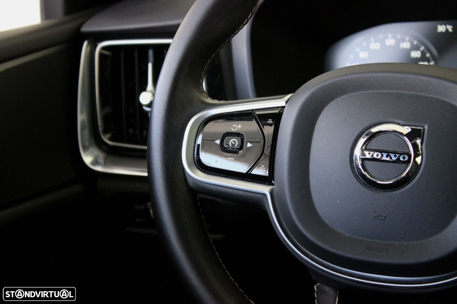 Volvo V60 2.0 D4 Momentum Plus Geartronic - 16