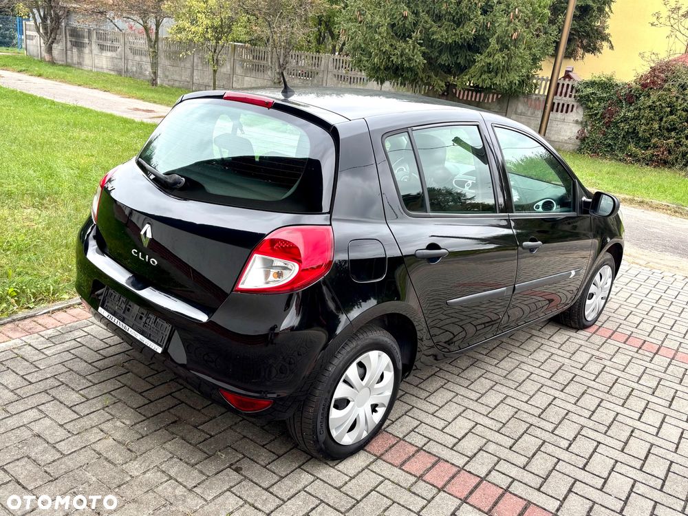 Renault Clio 1.2 16V 75 Yahoo - 17