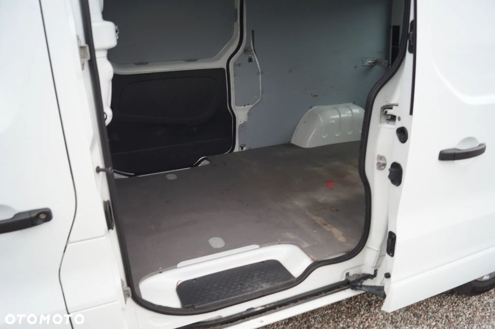 Opel Vivaro - 32