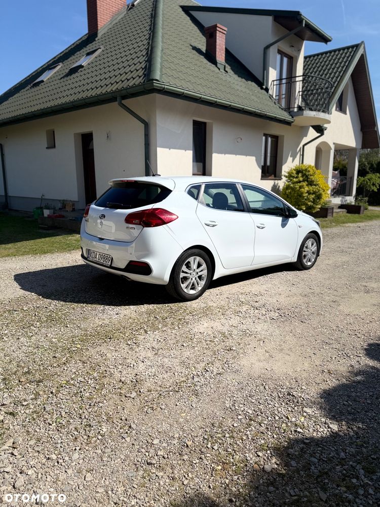 Kia Ceed 1.4 CVVT Dream Team Edition - 5