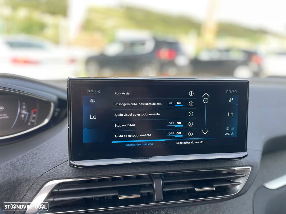 Peugeot 5008 1.5 BlueHDi Allure Pack EAT8 - 24