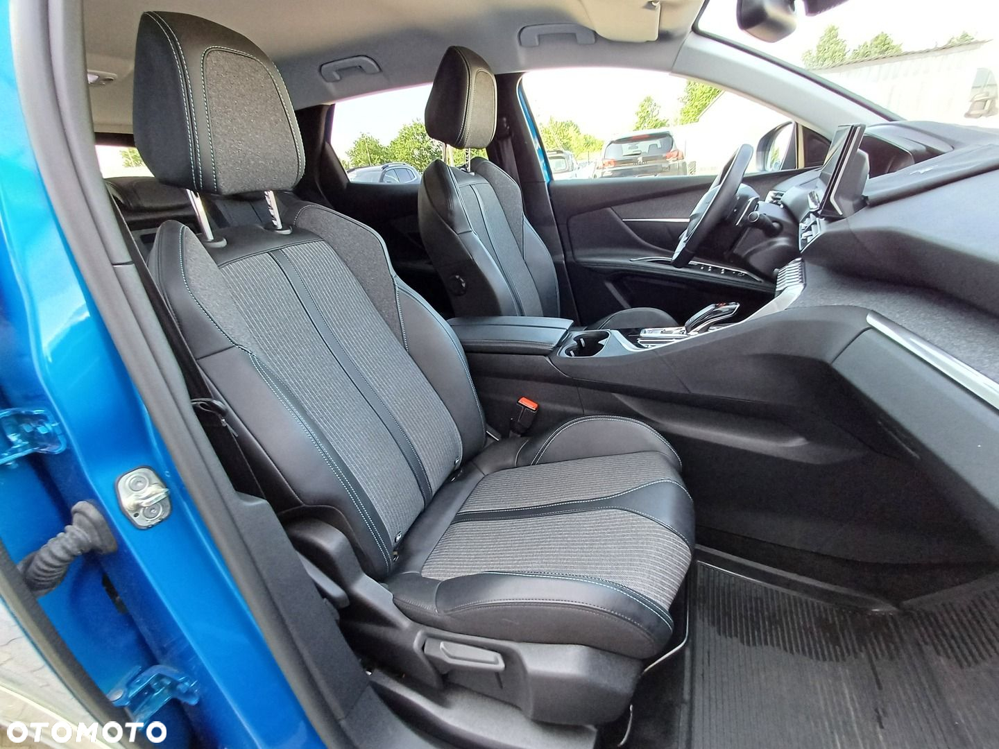 Peugeot 3008 1.2 PureTech Allure Pack S&S EAT8 - 13