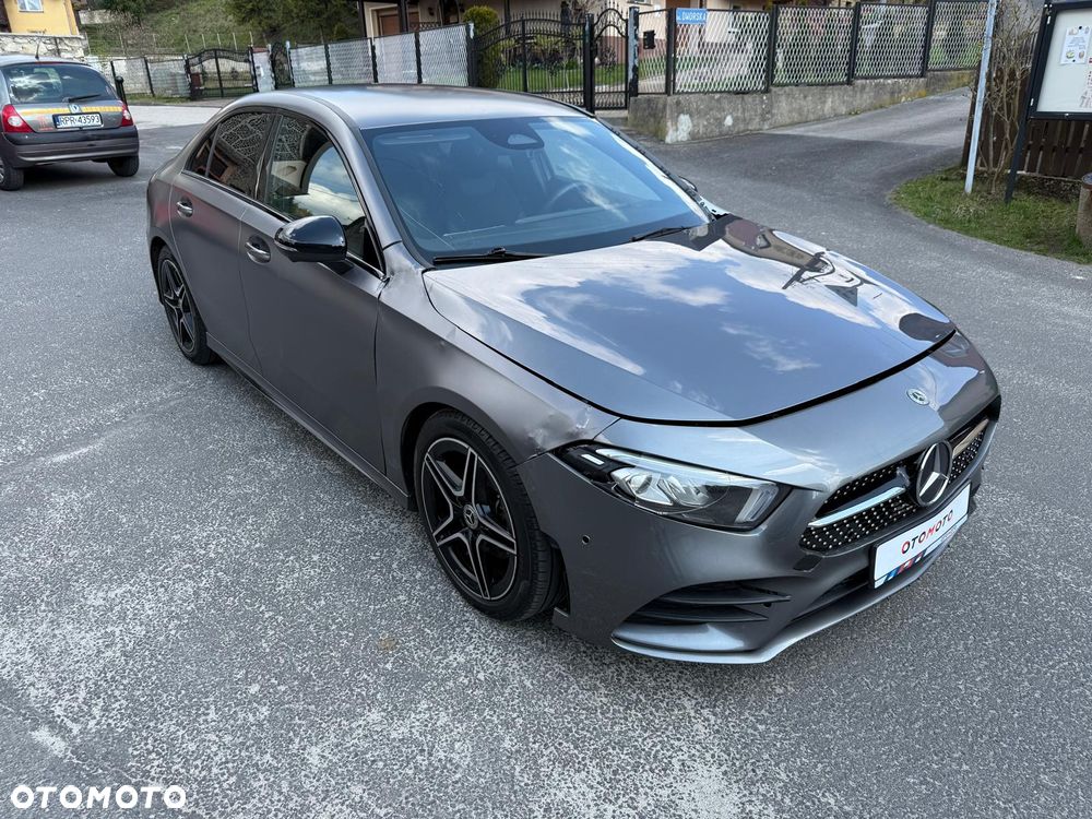 Mercedes-Benz Klasa A 200 AMG Line 7G-DCT - 3