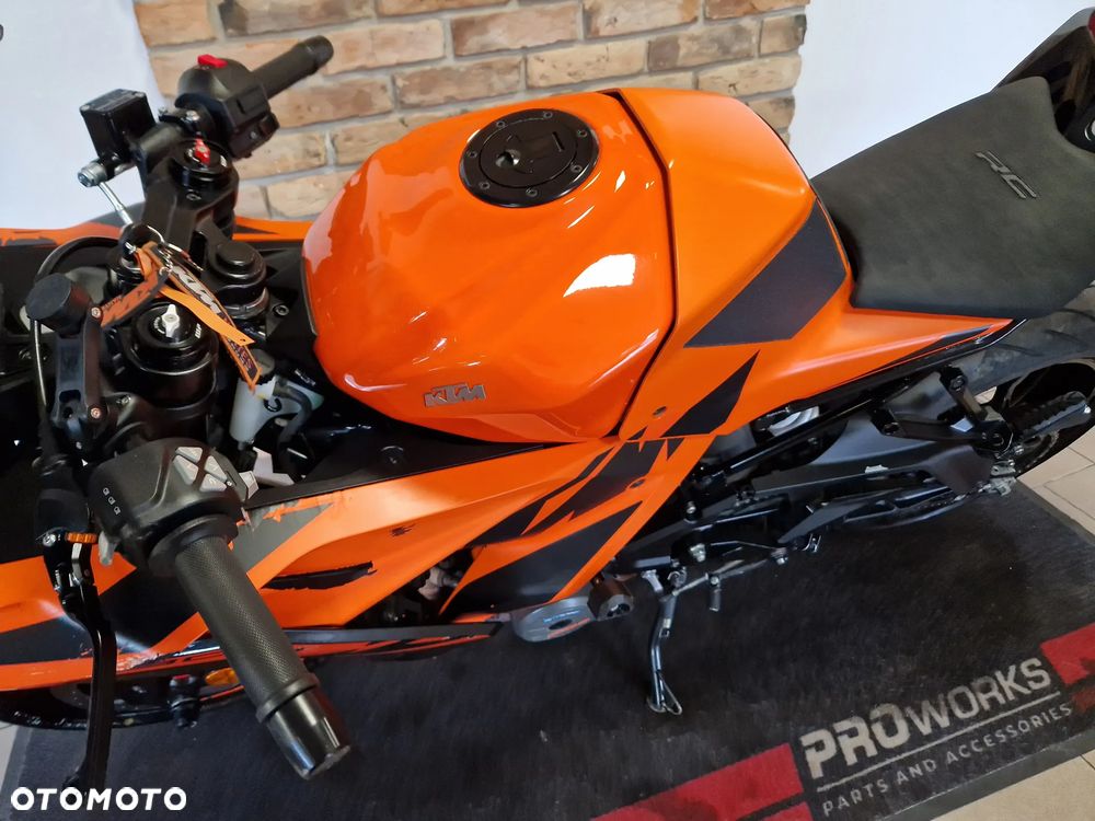 KTM RC 390 - 12