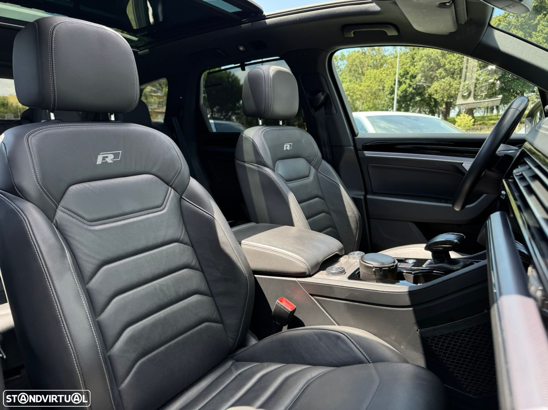 VW Touareg 3.0 TDI V6 R-Line - 21