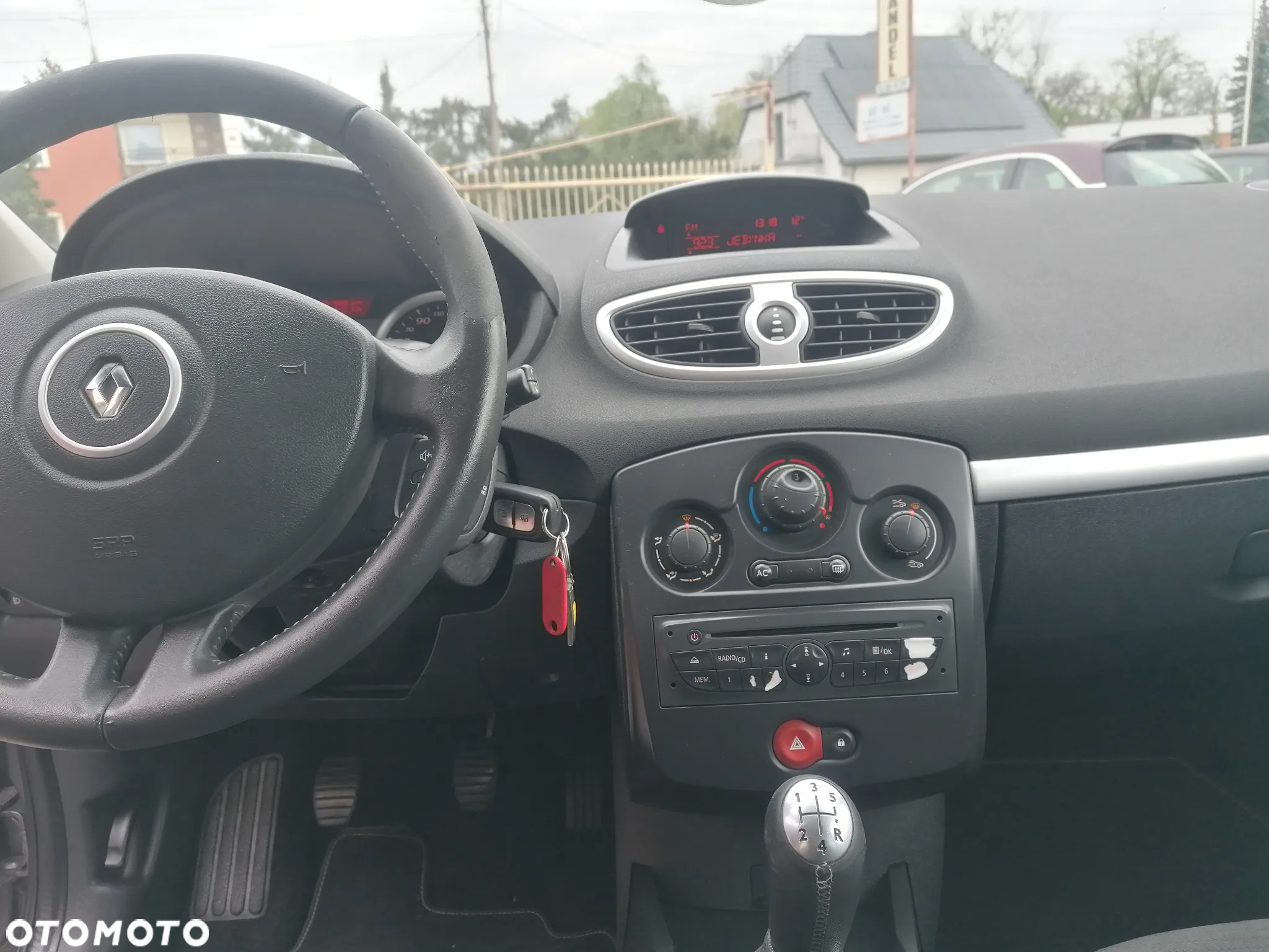 Renault Clio - 13