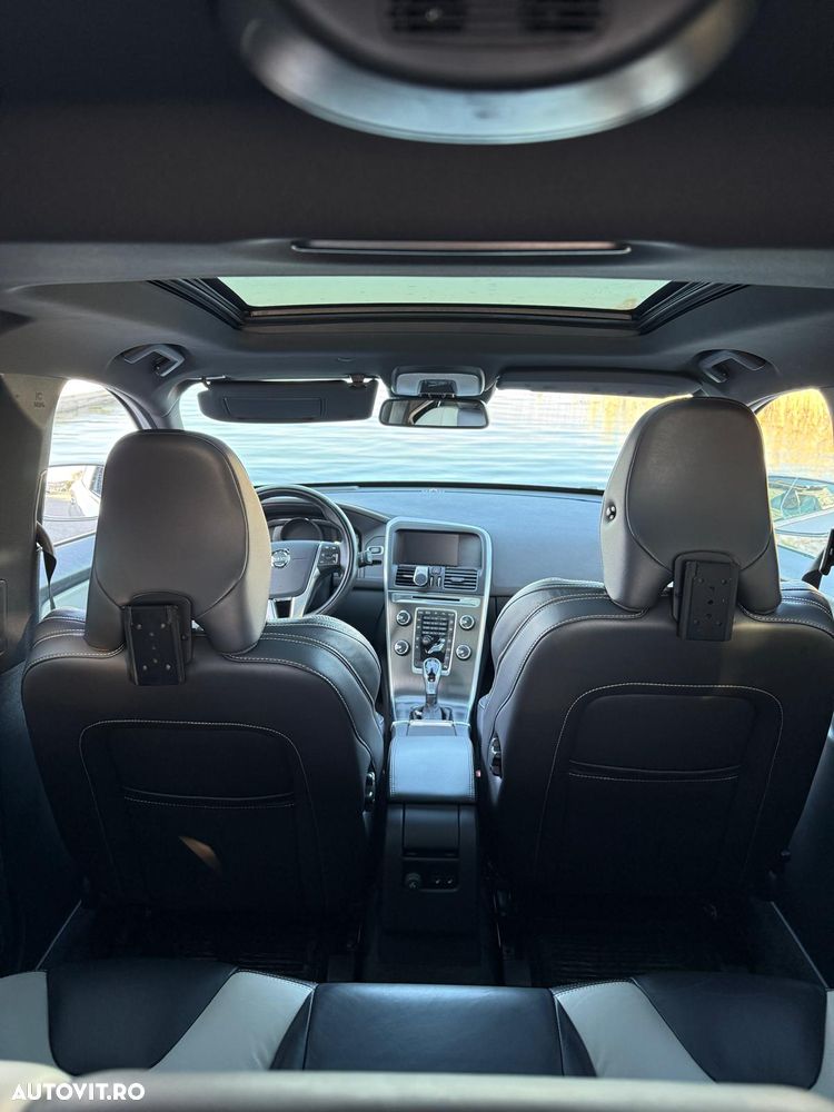 Volvo XC 60 D4 Geartronic Summum - 12