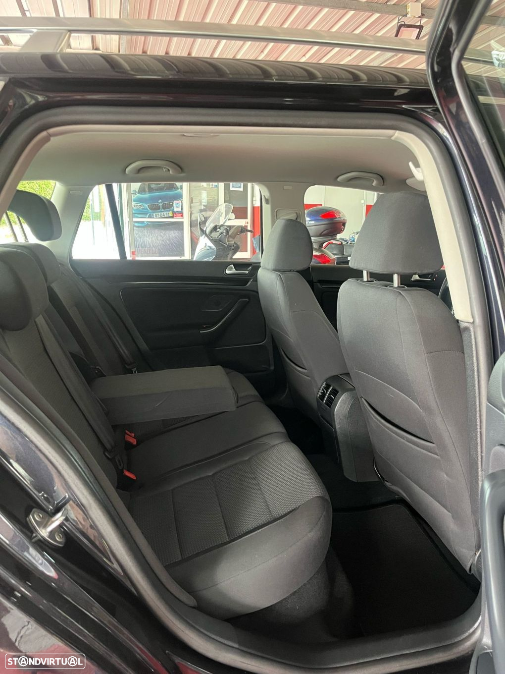 VW Golf Variant 1.6 TDi Confortline - 23