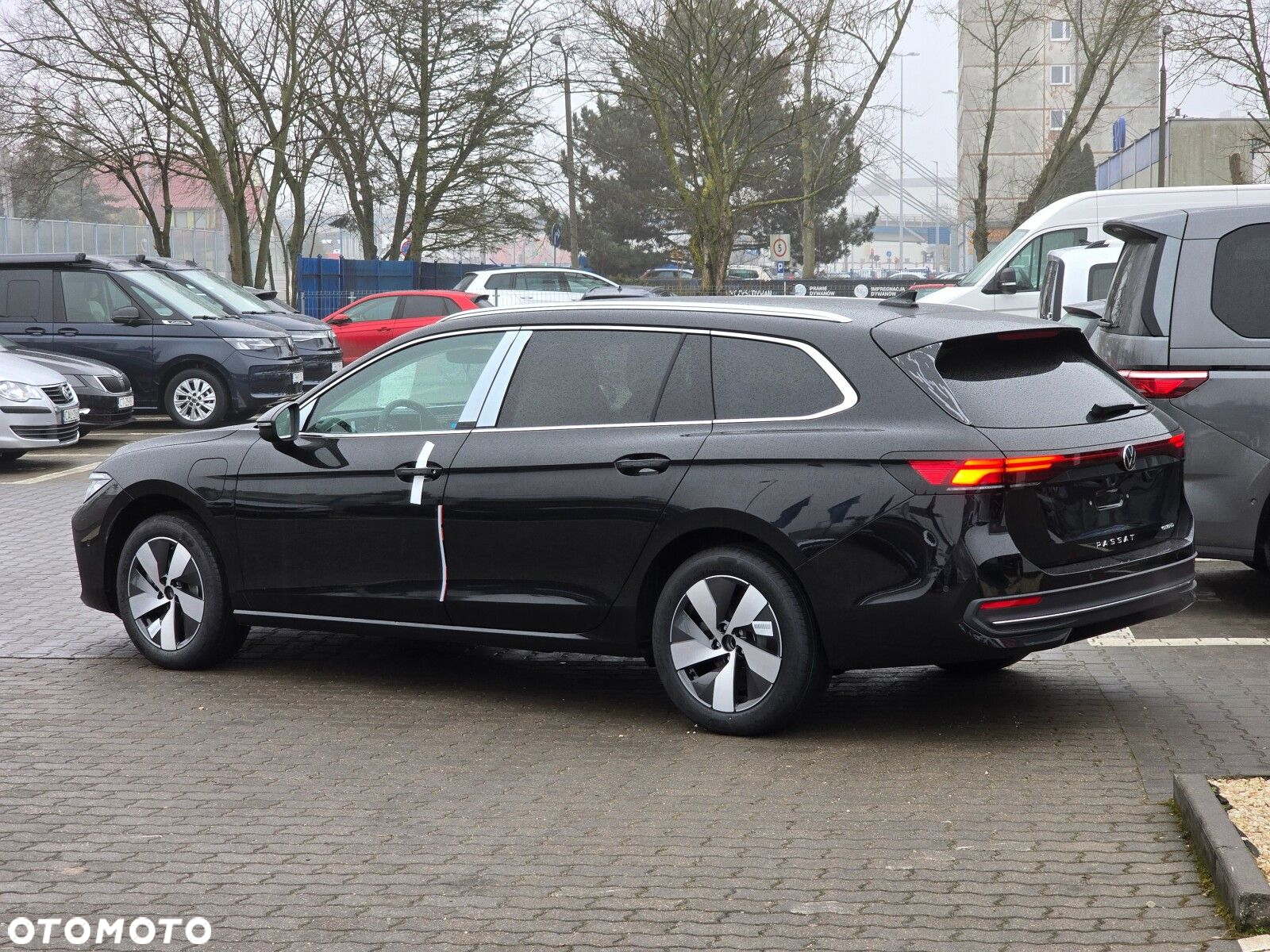 Volkswagen Passat 1.5 TSI ACT mHEV Business Plus DSG - 11