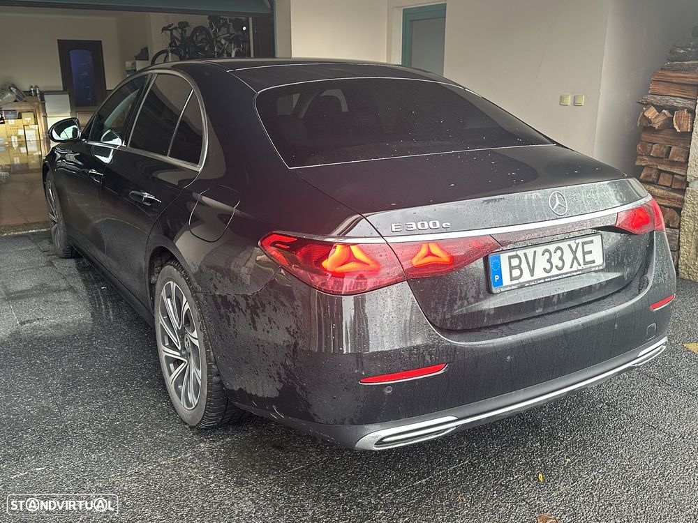 Mercedes-Benz E 300 Standard - 5