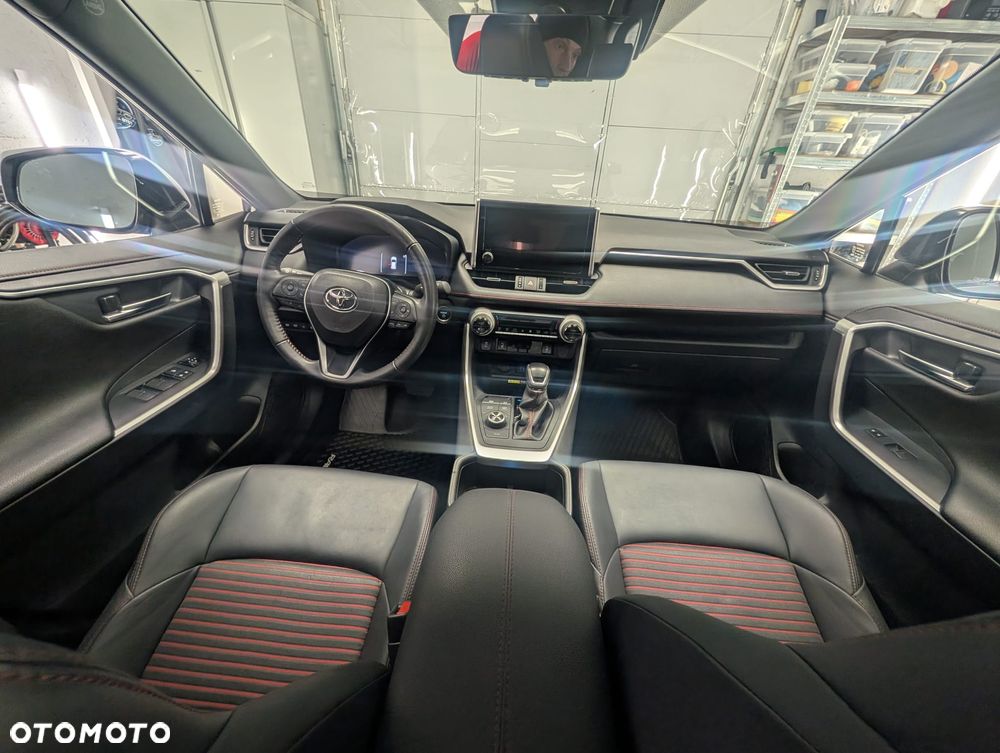 Toyota RAV4 - 7