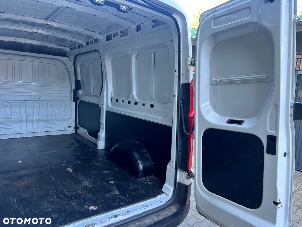 Maxus DELIVER 9 Model 2024 / Średni L2H2 / Z Niemiec - 17