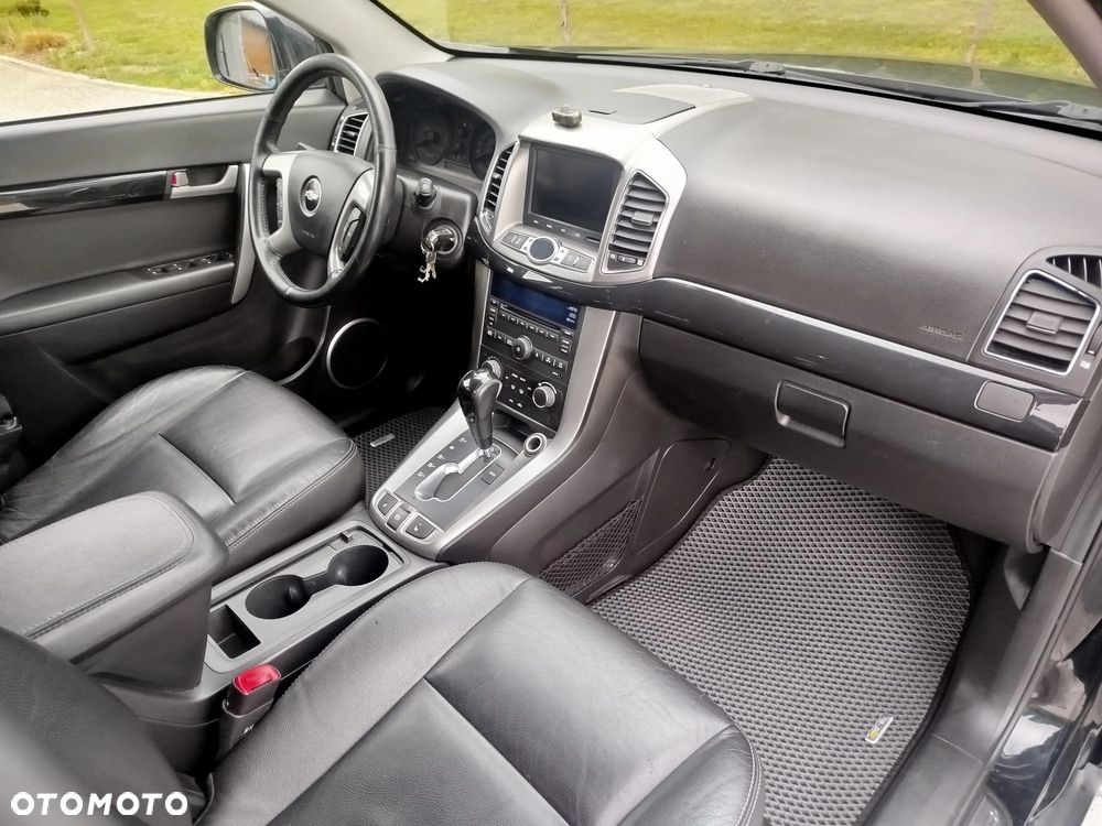 Chevrolet Captiva 3.0 4WD LTZ - 9