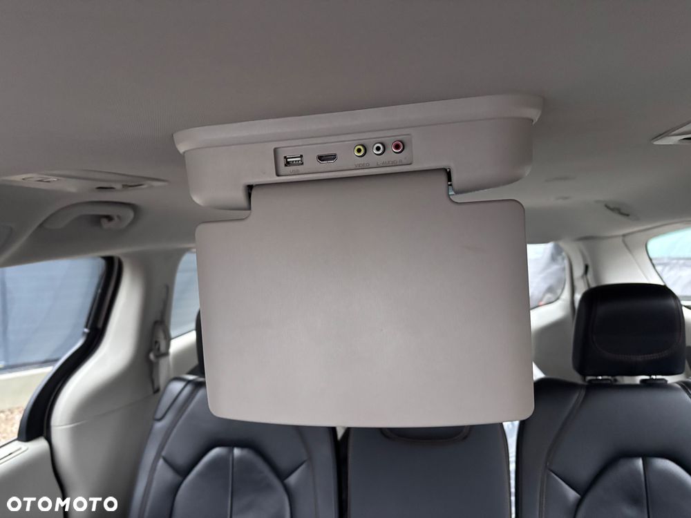 Chrysler Pacifica - 18