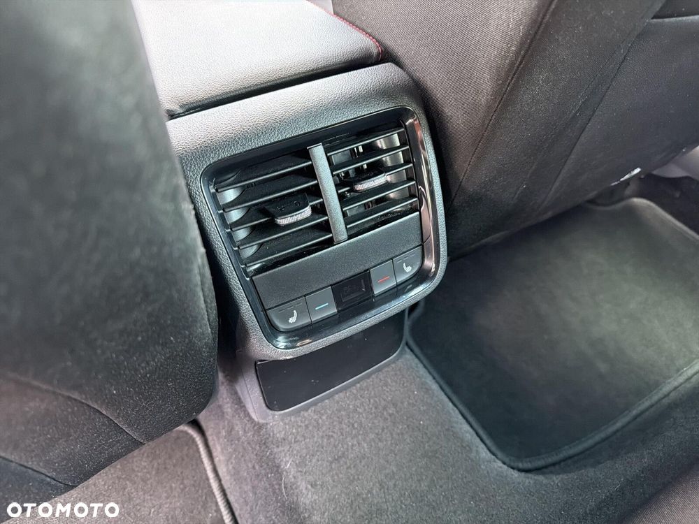 Skoda Octavia 2.0 TDI RS DSG - 37