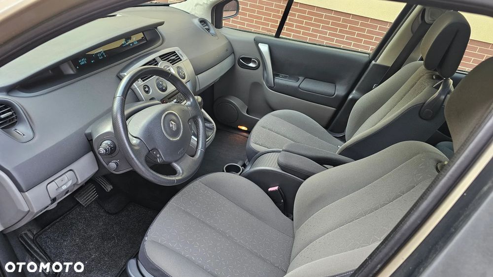Renault Scenic 1.9 dCi FAP Privilege - 7