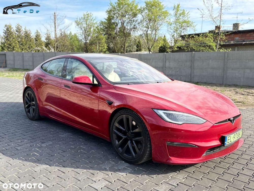 Tesla Model S - 10