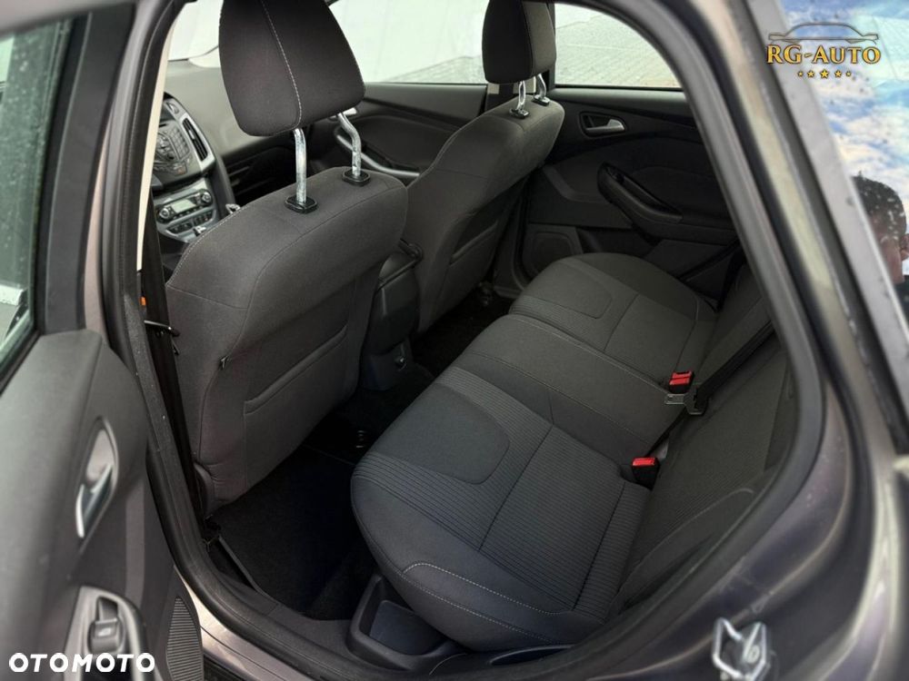 Ford Focus - 25