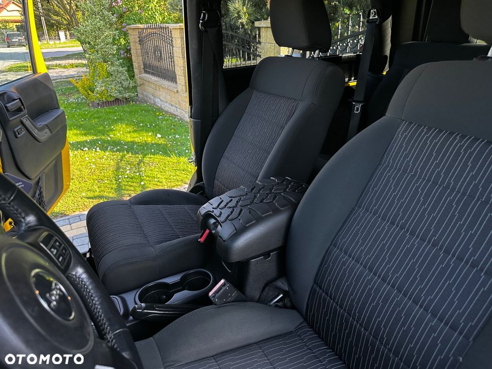 Jeep Wrangler 3.8 Sport - 20