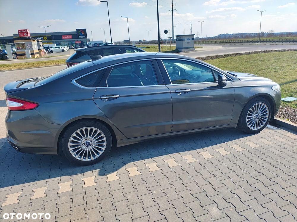 Ford Fusion - 4