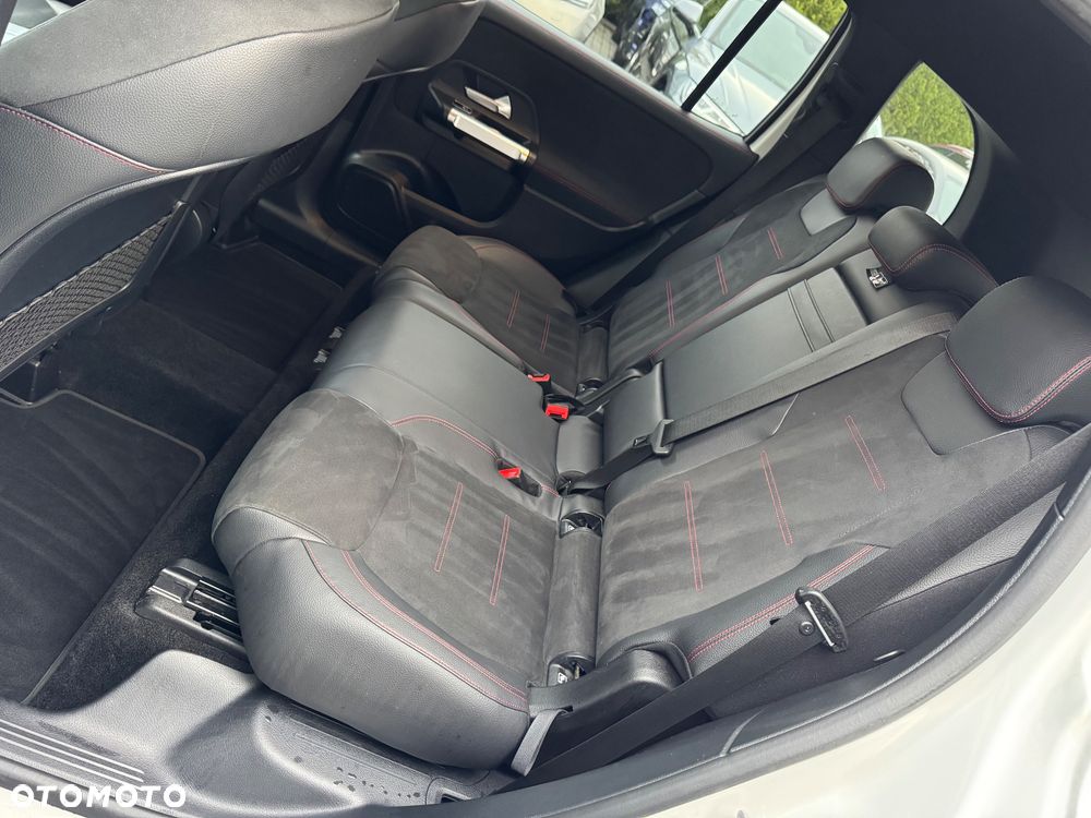 Mercedes-Benz GLB 250 4Matic 8G-DCT AMG Line - 37