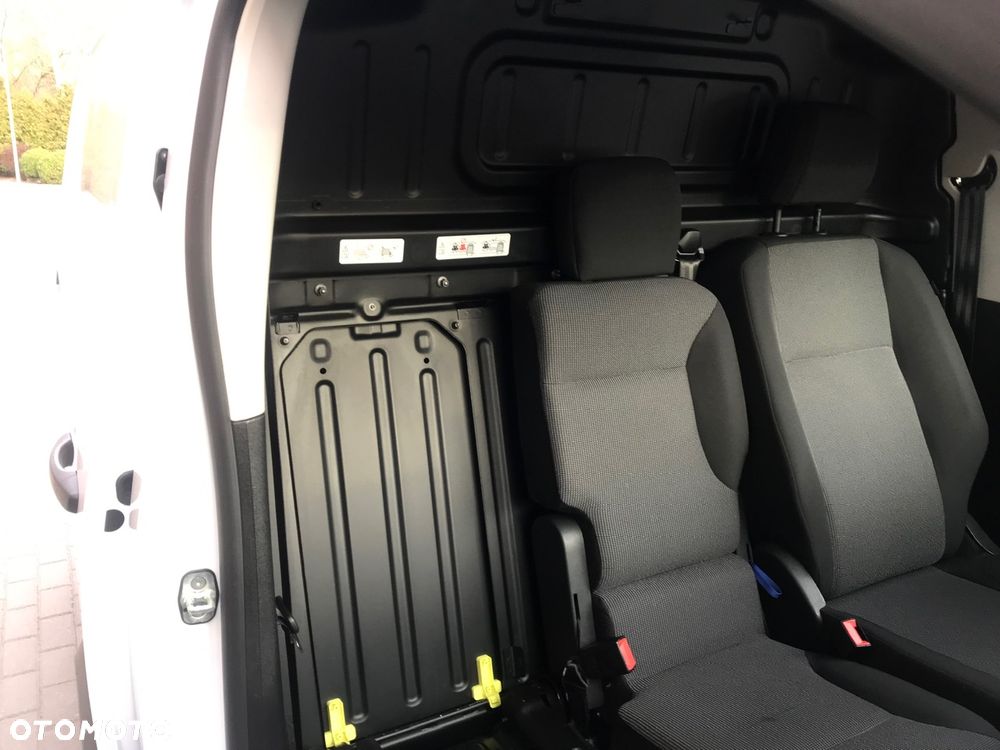 Toyota Proace City - 24