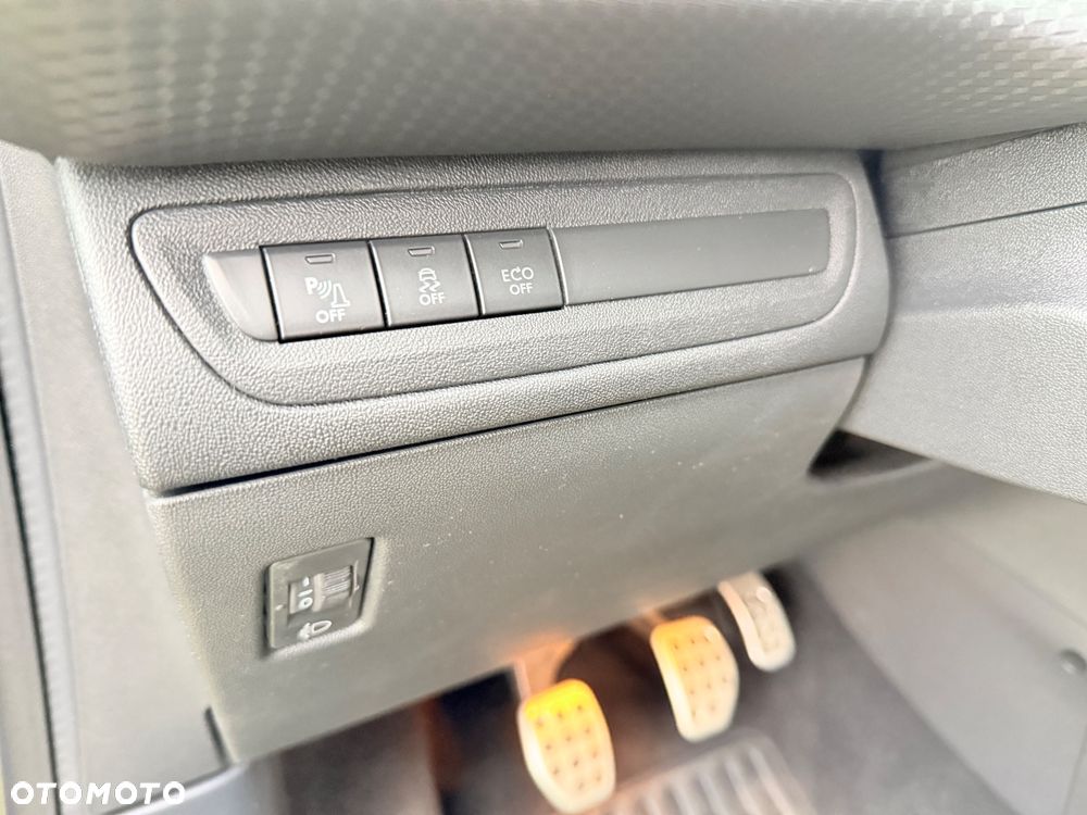 Peugeot 208 PureTech 110 Stop & Start Signature - 24