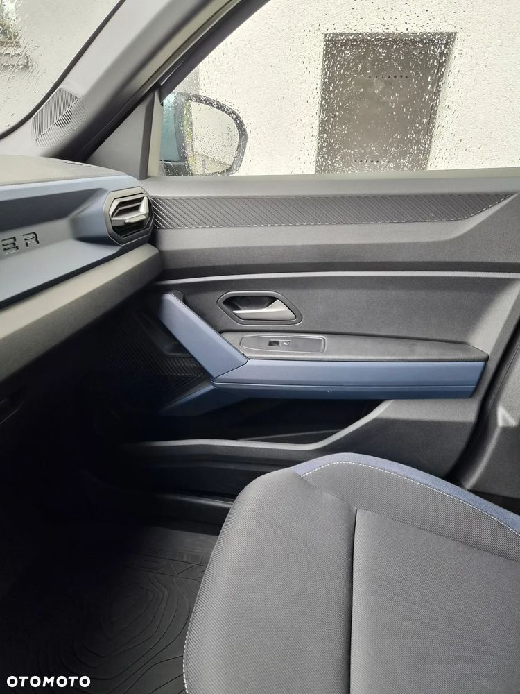 Dacia Duster 1.6 Full Hybrid 140 Journey MMT - 11