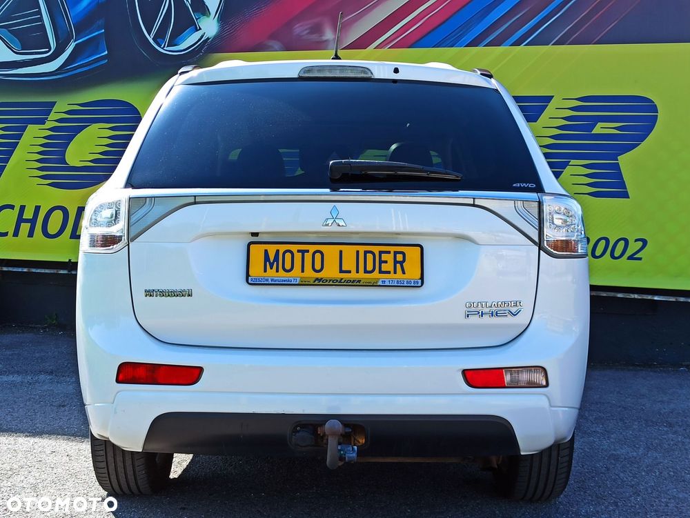 Mitsubishi Outlander - 5