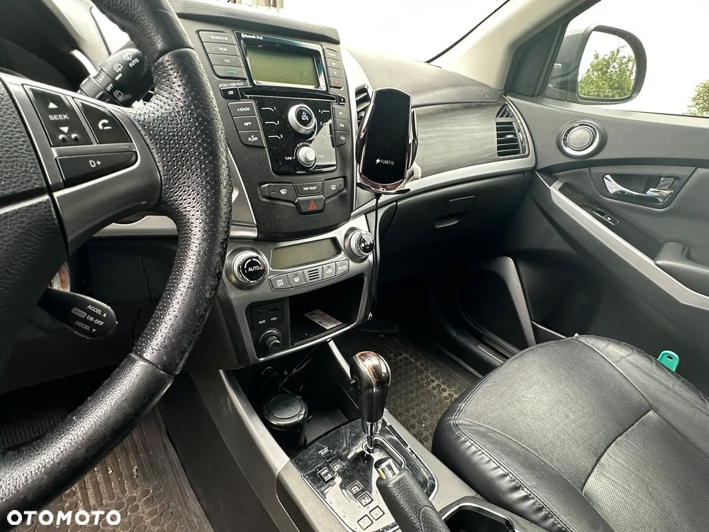 SsangYong/KGM Korando 2.0 E-XDi DPF 4WD Automatik Quartz - 10