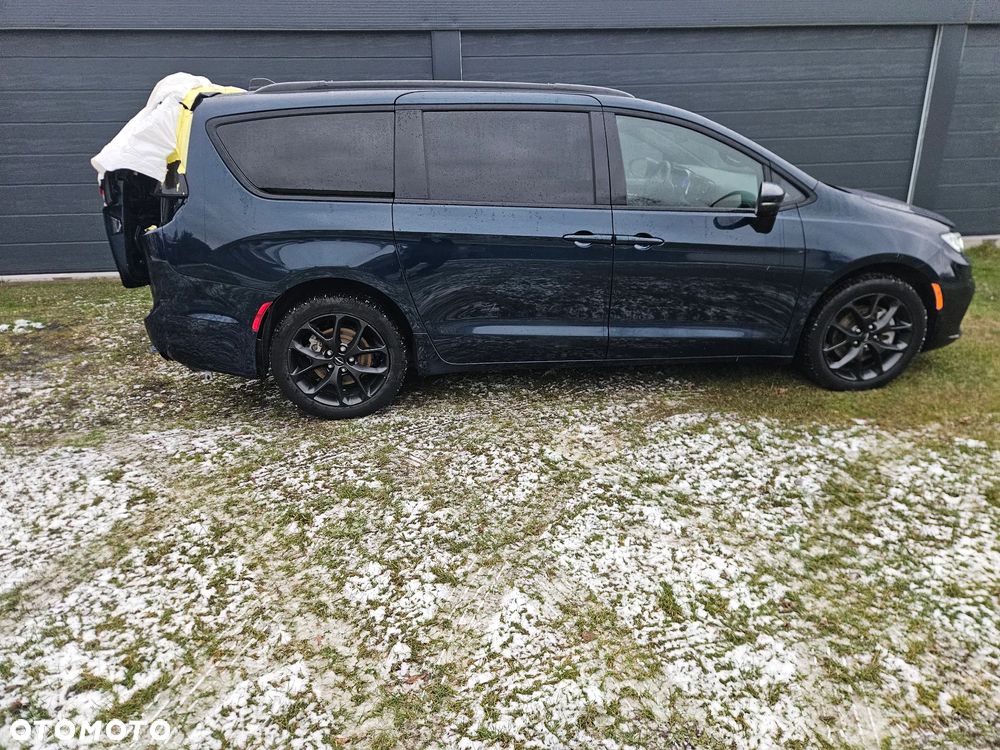 Chrysler Pacifica - 6