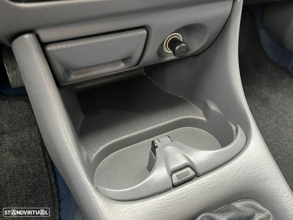 Mazda 323 1.3 Familia - 15