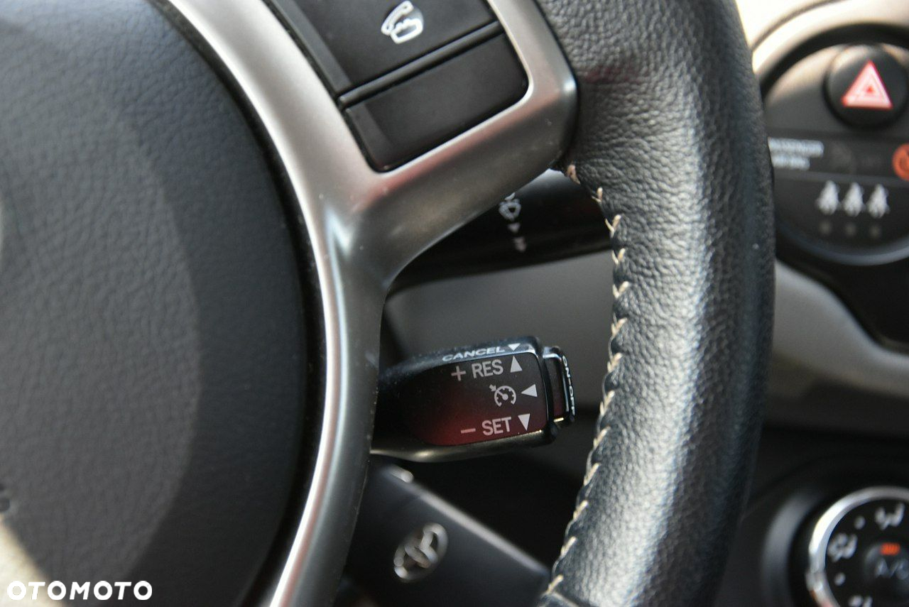 Toyota Yaris - 18
