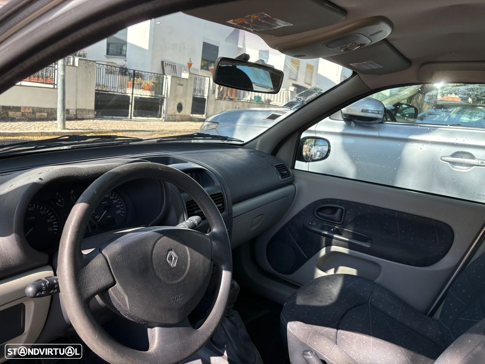 Renault Clio 1.2 16V Expression - 12