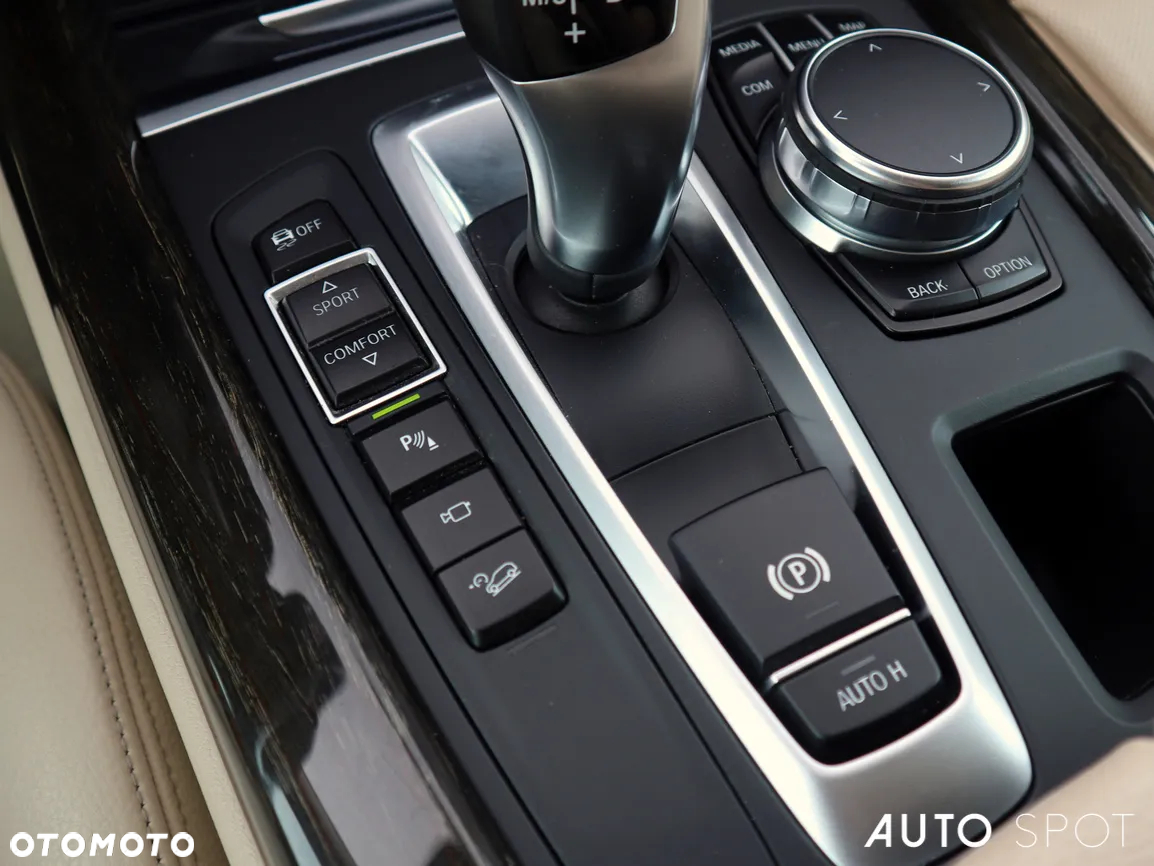 BMW X5 xDrive25d - 37
