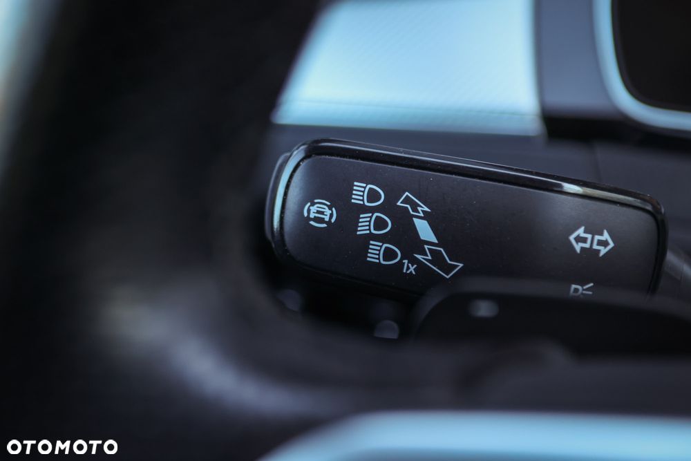 Volkswagen Passat 2.0 TDI SCR (BlueMotion Tech) 4Mot DSG Highline - 34